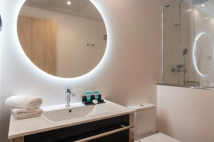 Triple room