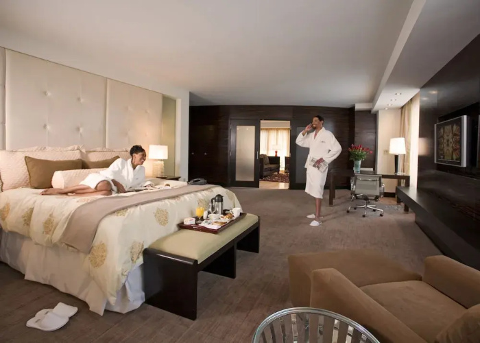 Le Merigot Hotel