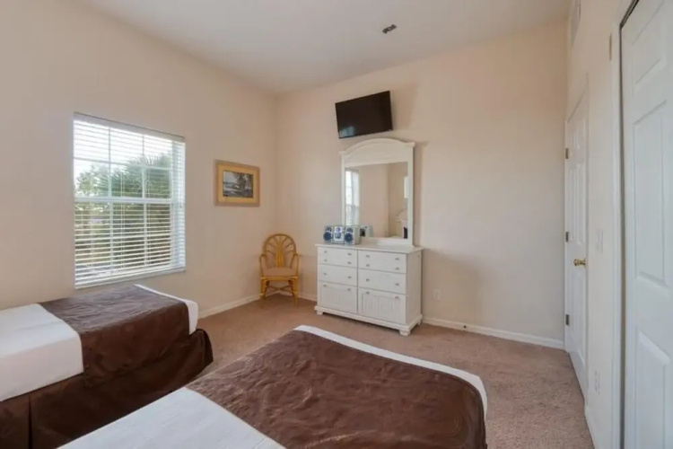 Adalberto's Bahama Bay Condo