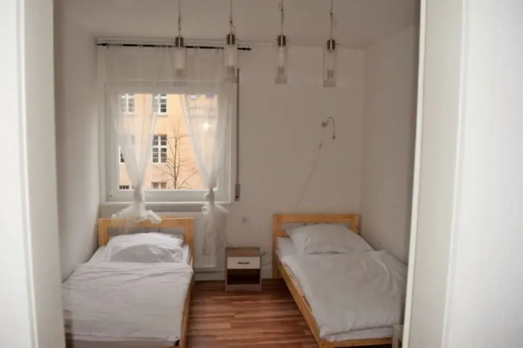 AB Apartment 13