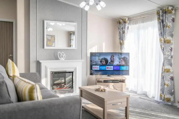 Standard room with lake view