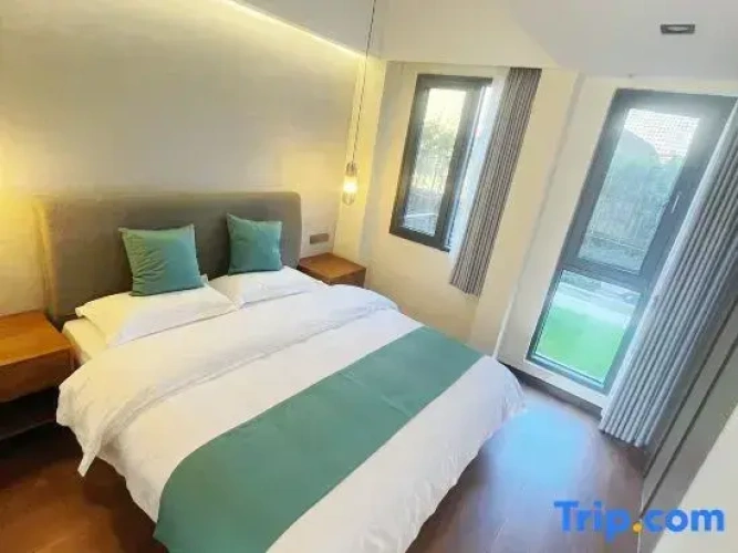 Quadruple Family Suite
