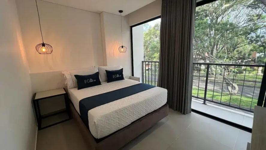 Hotel ECO 44