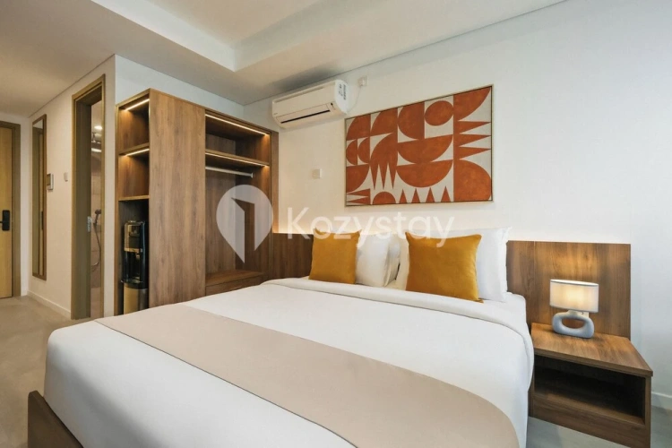 1 Bedroom Apartment with balcony and with city view