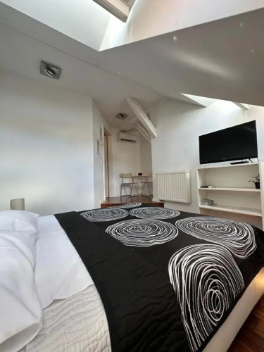 Room DeLuxe
