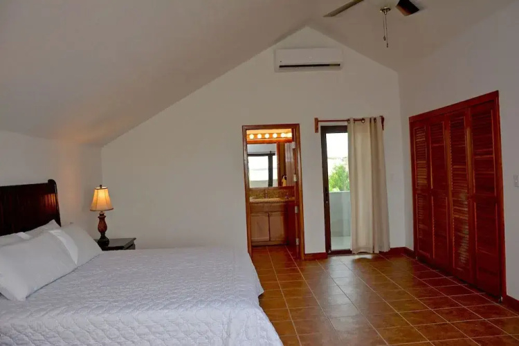 Casas de la Caye Villas