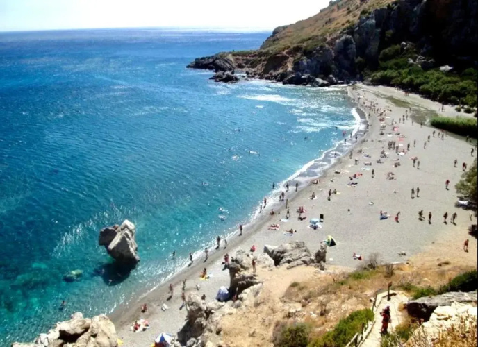 Costas Inn