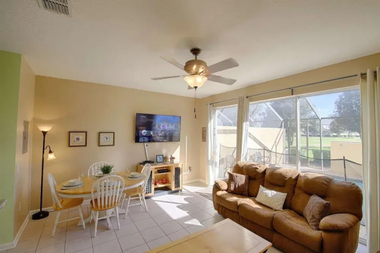 7676 Windsor Hills