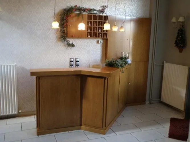 Leonidas Hotel