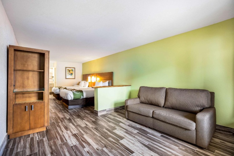 Quadruple Suite