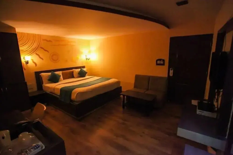 Seashell Residency & Restaurant