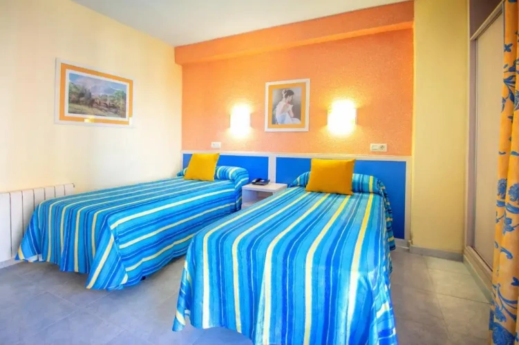 Twin room