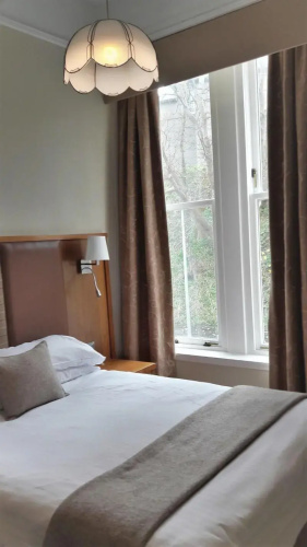 Mackays Hotel