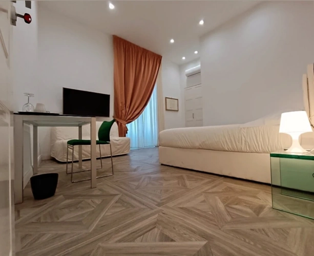 Deluxe Triple room with balcony and with city view