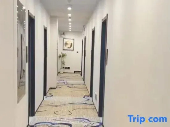 Qingya Hotel
