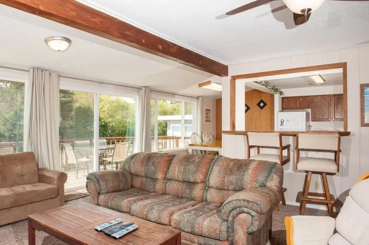 Lake Point Hideaway