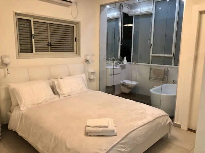 3 Bedrooms Deluxe Apartment