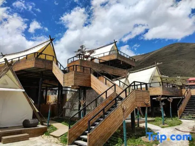 Zanmphu Lodge
