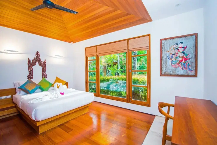 Charming Beachfront Villa on Bangtao