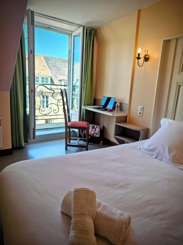 Economy Double room with balcony and with city view
