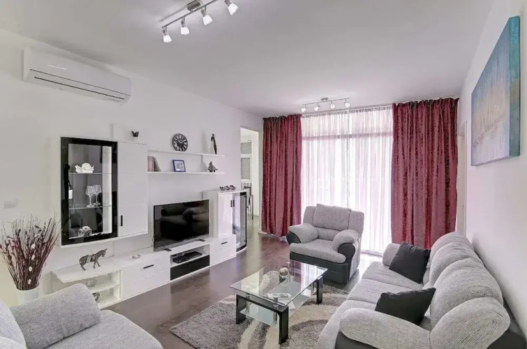 Apartment Luka