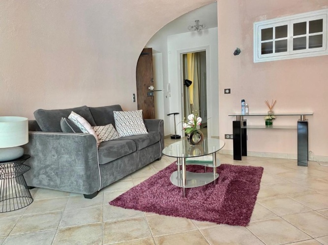 Apartment with balcony