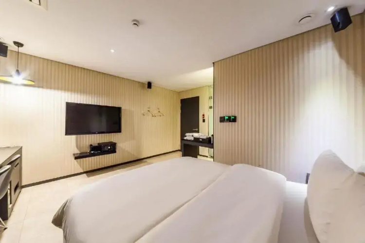 JBIS Hotel