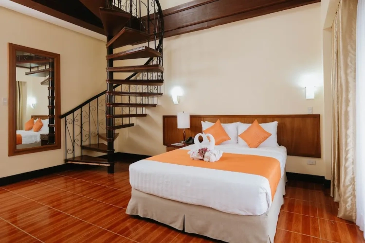 Club Apartment with balcony and with lake view