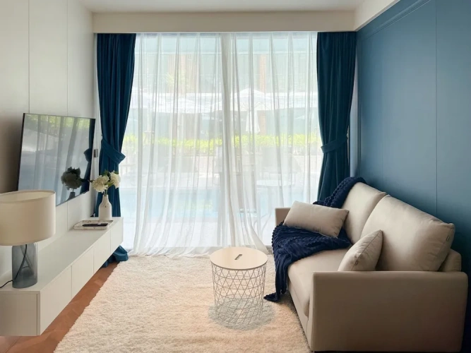 2 Bedrooms Luxury Apartment with pool view