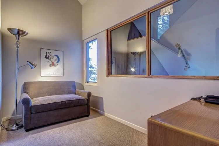 1117 Lowell Avenue 4 Bedroom Condo