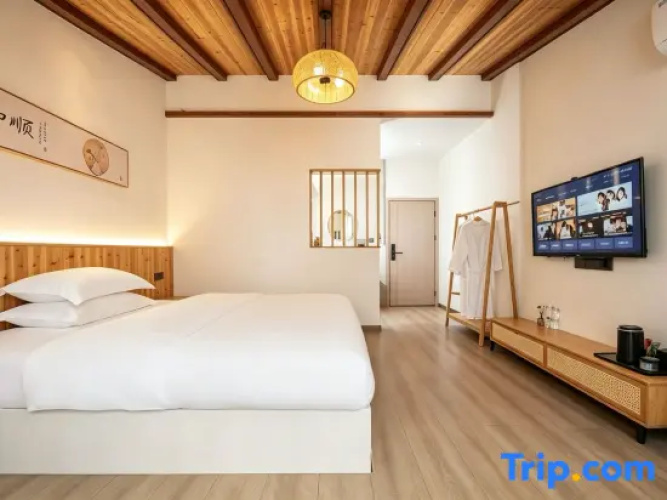 Standard Double room with river view