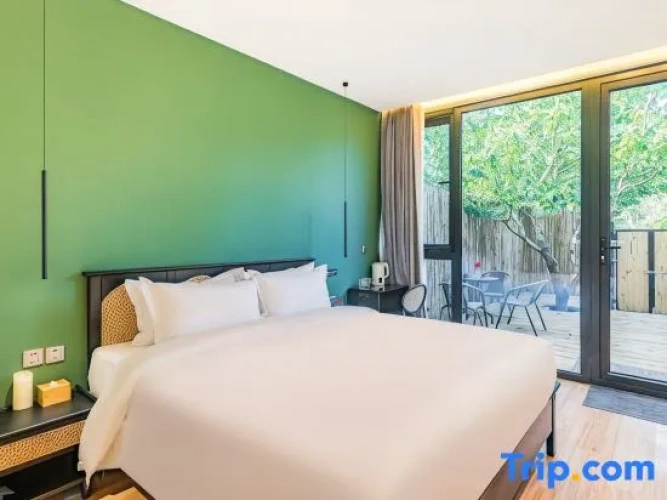 Standard Double room with garden view