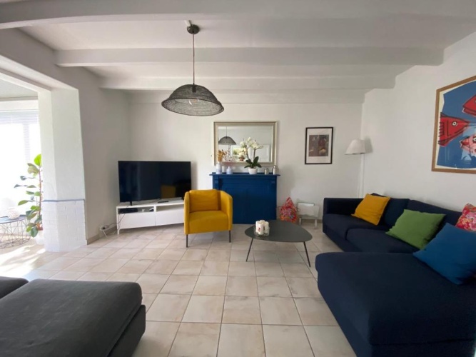 3 Bedrooms Cottage