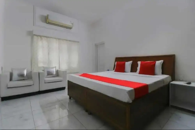Amar Hotel By GRB