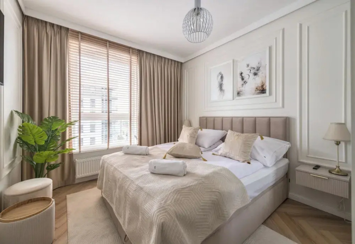 Horizon 170 Deluxe by Grand Apartments