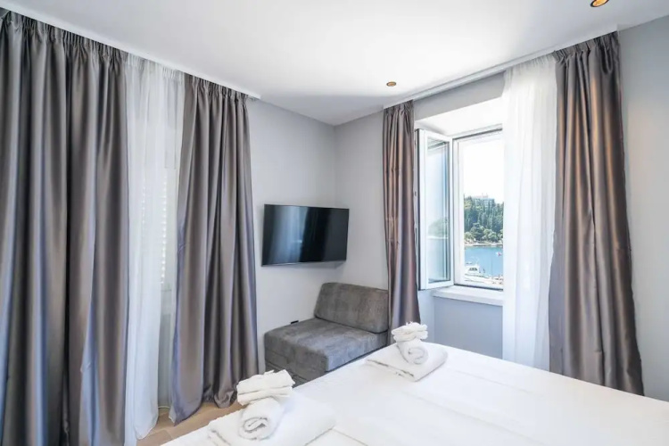 Apartments Villa Royale