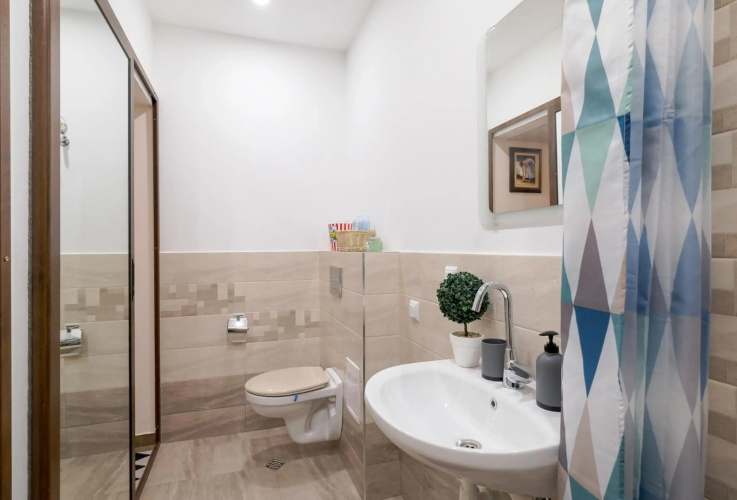 Exceptional Refurnished Studio TOP Location