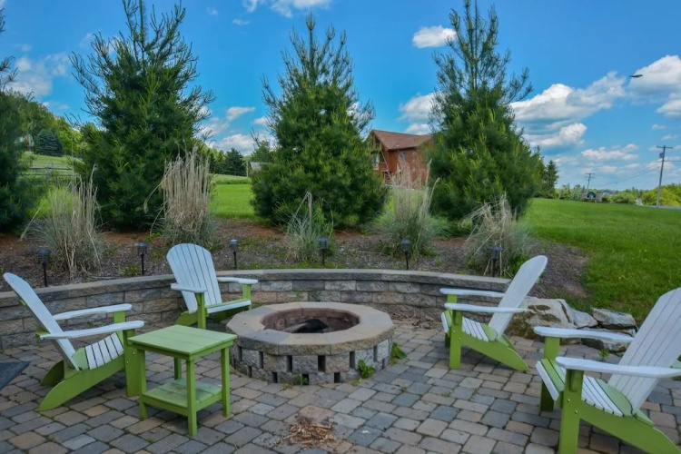 Windsor House by Taylor Made Deep Creek