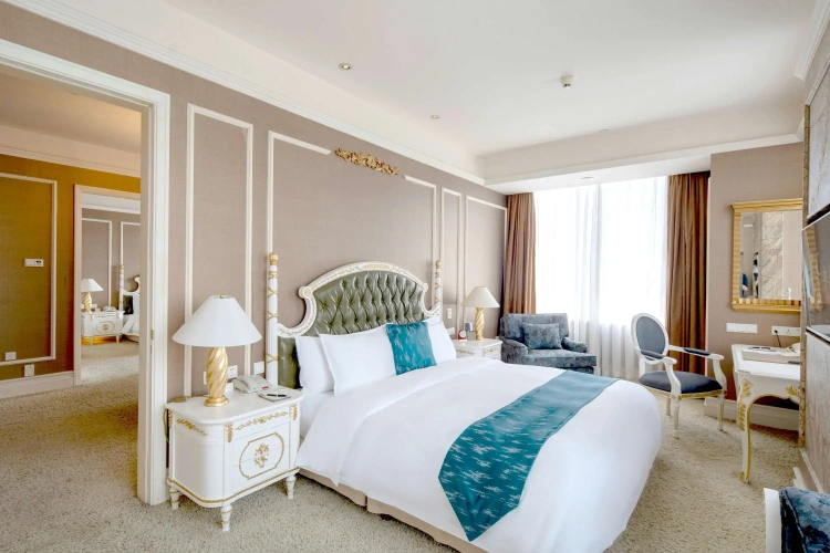 2 Bedrooms Quadruple Suite with lake view