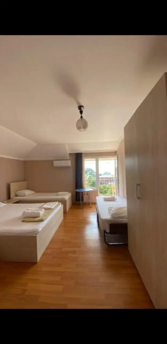 Guest House Lazuri