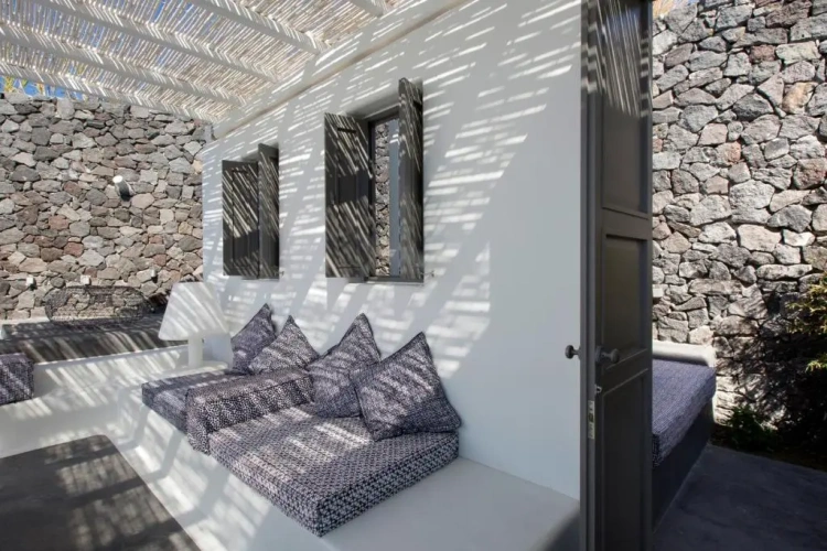 Basement Suite with mountain view