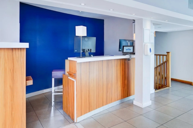 Holiday Inn Express Crewe photo 12