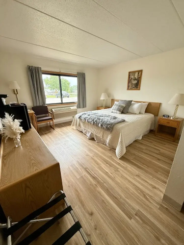 Hygge Inn & Suites