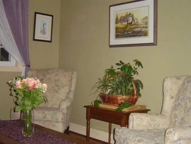Newark Manor B&B