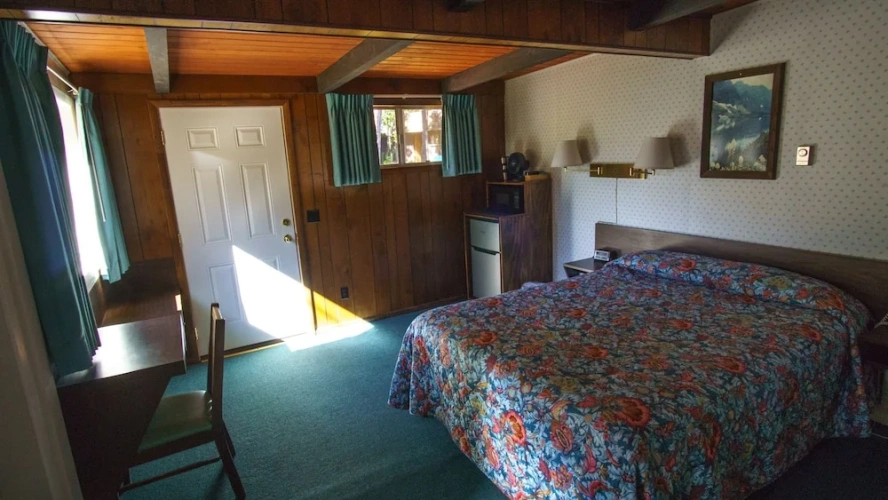 Classic Double room with courtyard view