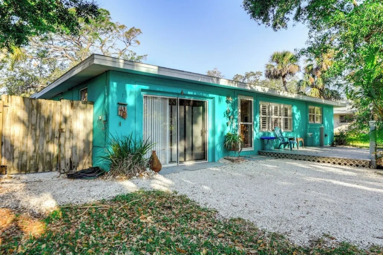 3 Bedrooms Cottage