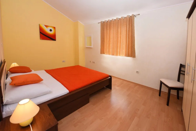Villa 377