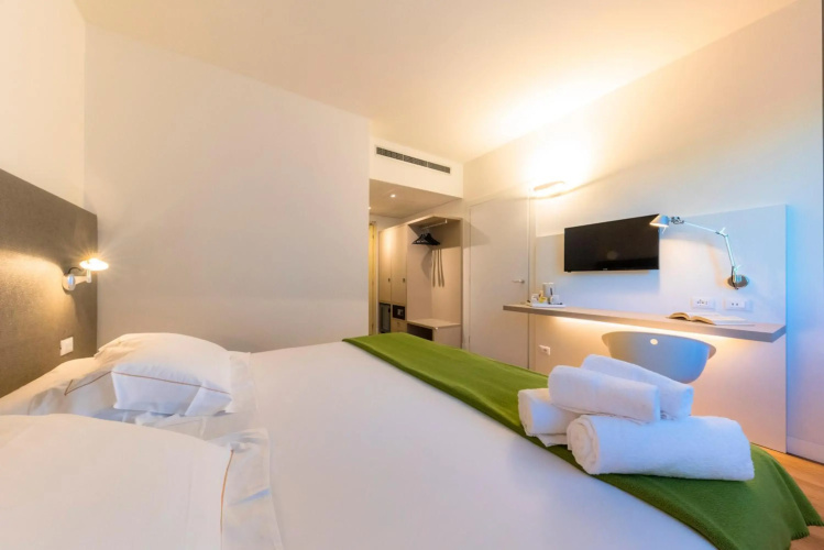 Airport Hotel