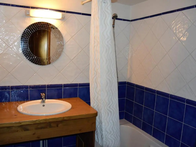 Appartement Bozel, 2 pièces, 4 personnes - FR-1-464-13