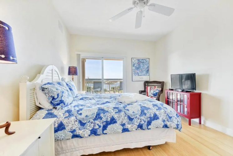 Bella Mar 202, 4 Bedrooms, Sleeps 8, Pool, Ocean Front, WiFi